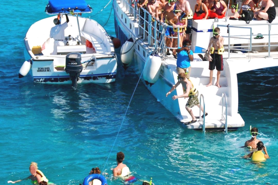 Catamaran Booze Cruise To Dunns River Falls